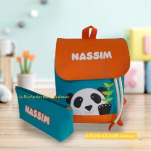 SAC A DOS PANDA+TROUSSE ASSORTIE .